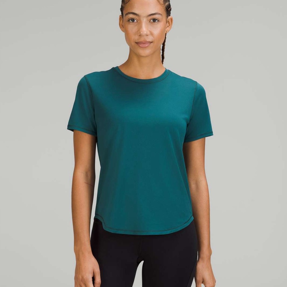 lululemon Short Sleeve Tee